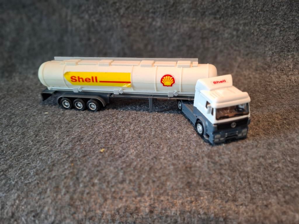 MERCEDES   BENZ, Hobby en Vrije tijd, Modelauto's | Overige schalen, Ophalen of Verzenden, Zo goed als nieuw, Bus of Vrachtwagen