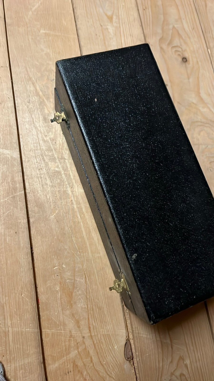 Brocante doosje met glazen onderzetters, Verzenden