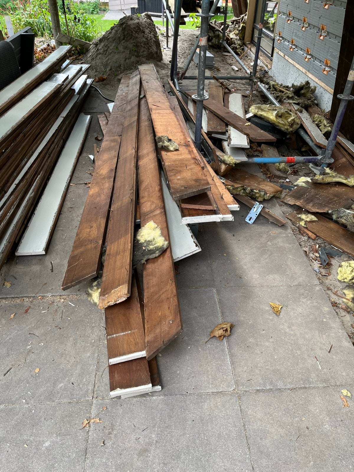 Gebruikte meranti planken tussen 1 en 4 meter lengte,, Doe-het-zelf en Verbouw, Hout en Planken, Ophalen, Gebruikt, Balk, Overige houtsoorten