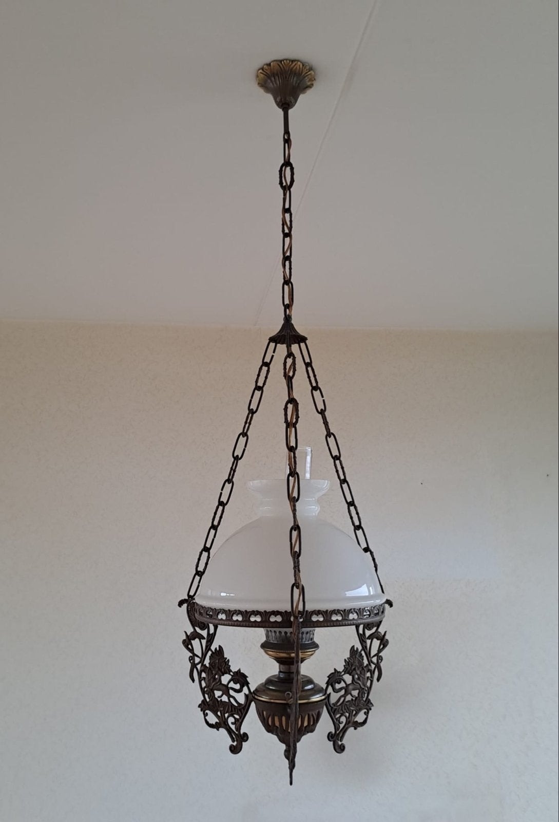 Klassieke Retro Hanglamp met Melkglas Kap, Ophalen