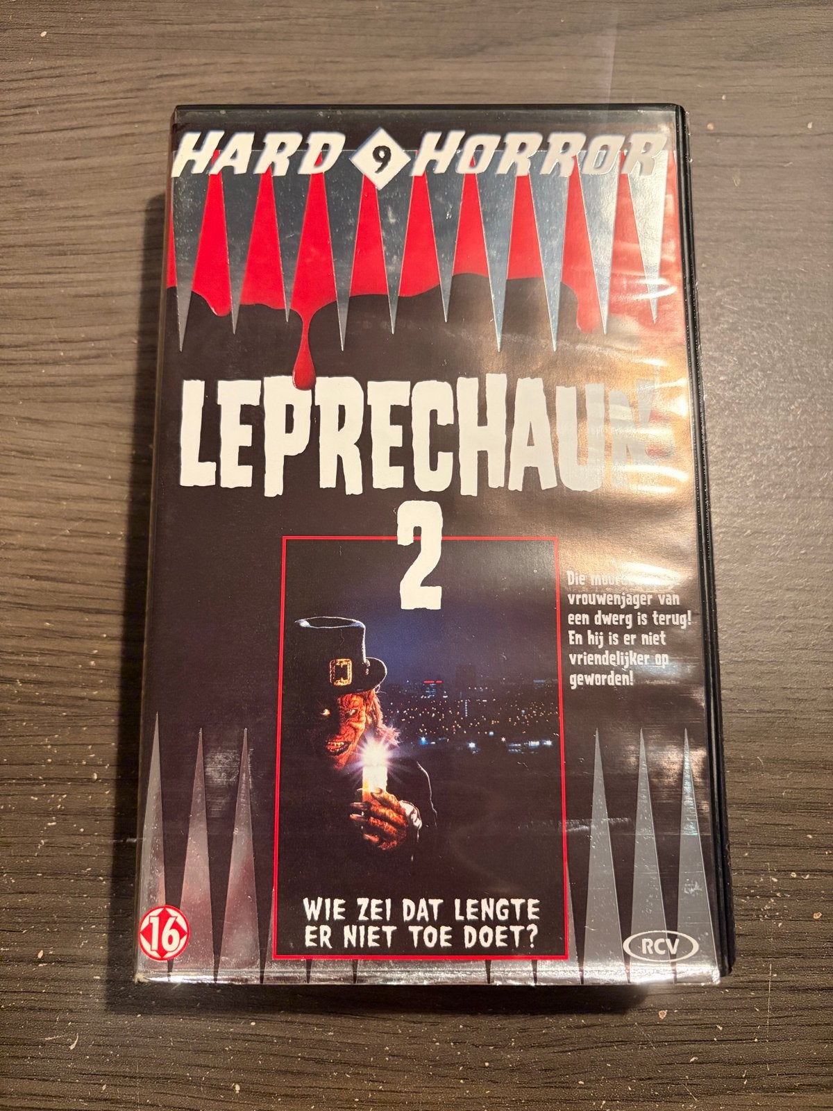#3 Leprechaun 2 VHS - Hard Horror Collectie, Horror, Nederlands ondertiteld, Gebruikt, Vanaf 16 jaar