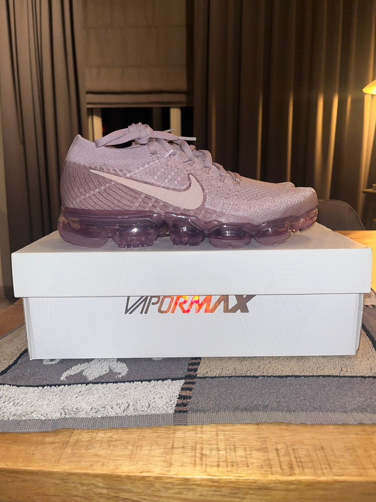 WMNS Nike Air Vapormax Flyknit Plum Fog. Maat 40,5., Ophalen of Verzenden, Nieuw, Overige kleuren, Sneakers of Gympen