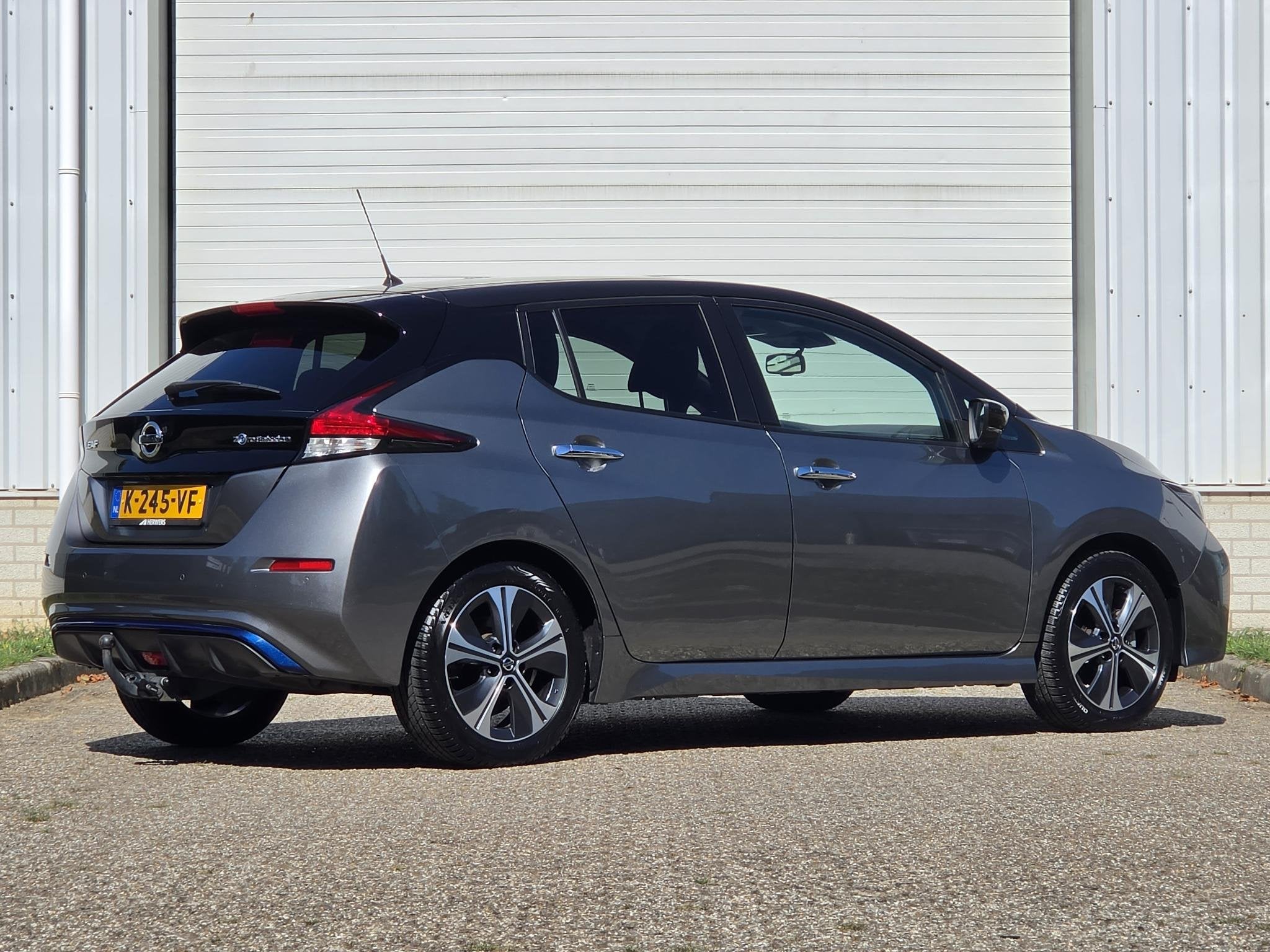 Nissan LEAF N-Connecta 40 kWh / Adaptief Cruise Control / SO, Stof, Gebruikt, 150 pk, Origineel Nederlands