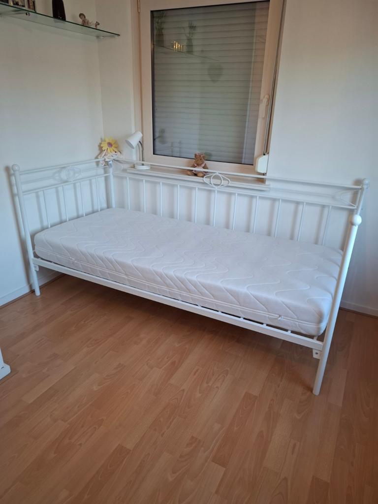 Bed inc matras, Ophalen