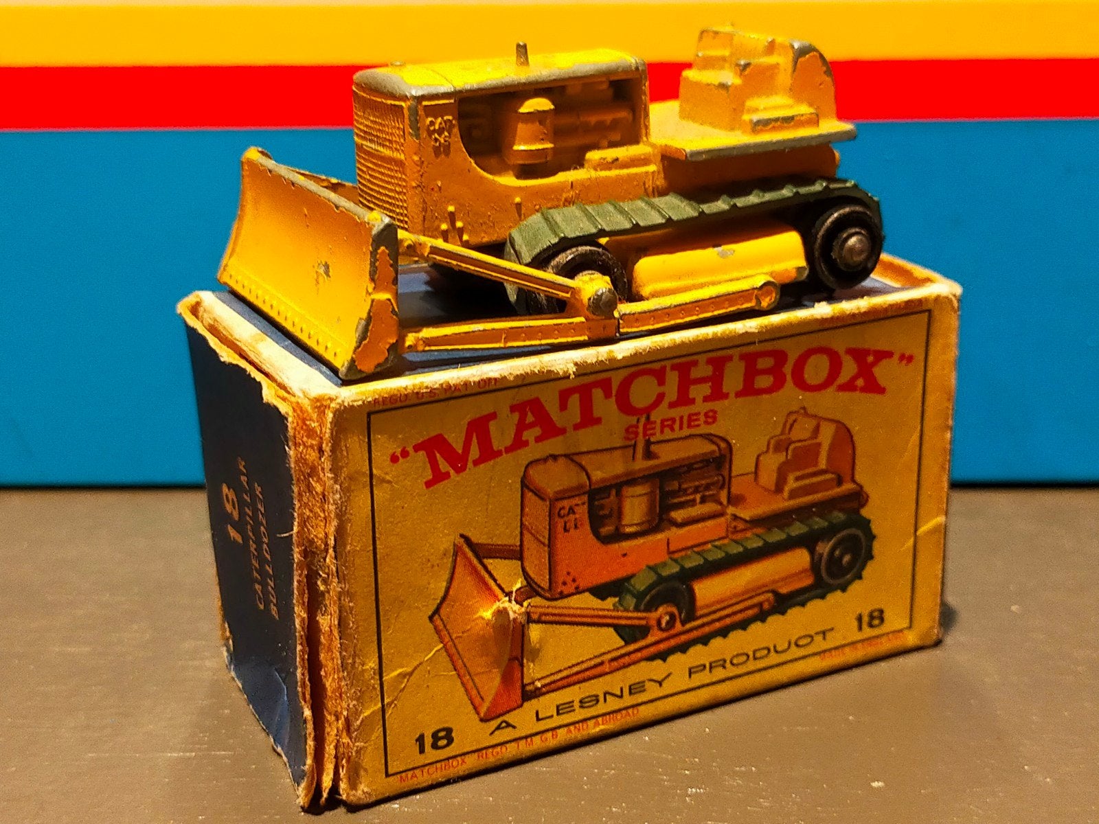 Lesney Matchbox MB 18 Caterpillar Bulldozer met doosje., Ophalen of Verzenden, Gebruikt, Hijskraan, Tractor of Landbouw, Lesney