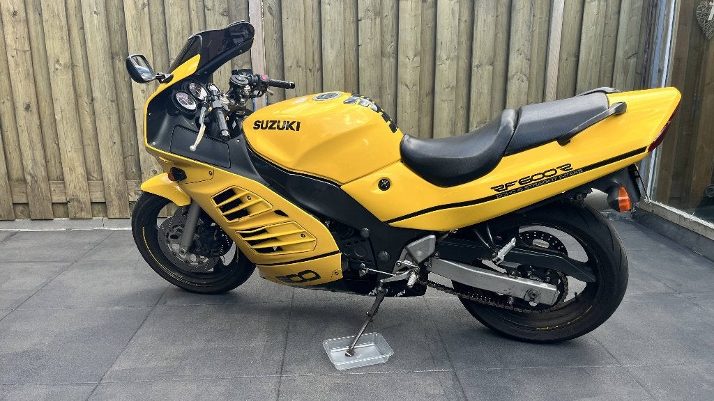 RF600R 1996 prima staat, Motoren, Motoren | Suzuki, 4 cilinders, Motorrijbewijs A, Gebruikt, Meer dan 35 kW