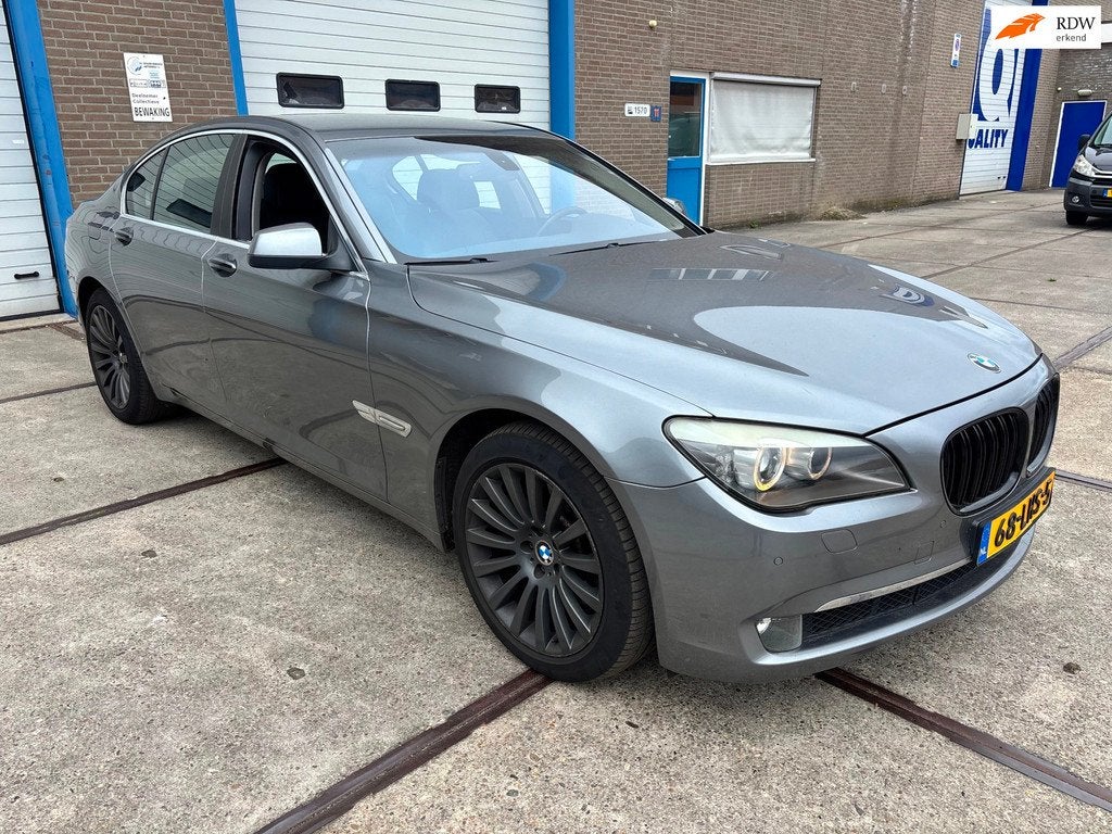 BMW 7-serie 740i SUPER MOOIE YOUNGTIMER ZEER WEINIG GELOPEN, Auto's, BMW, Automaat, Euro 5, Achterwielaandrijving, Gebruikt