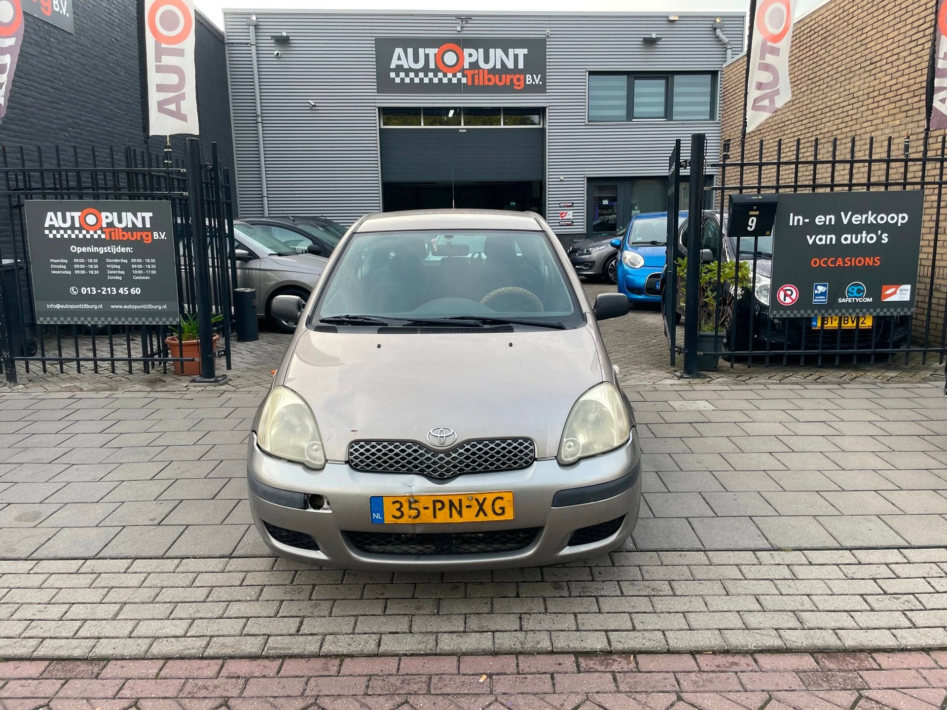 Toyota Yaris 1.3 VVT-i Idols Trekhaak Airco NAP APK, Voorwielaandrijving, Gebruikt, 31 €/maand, 4 cilinders