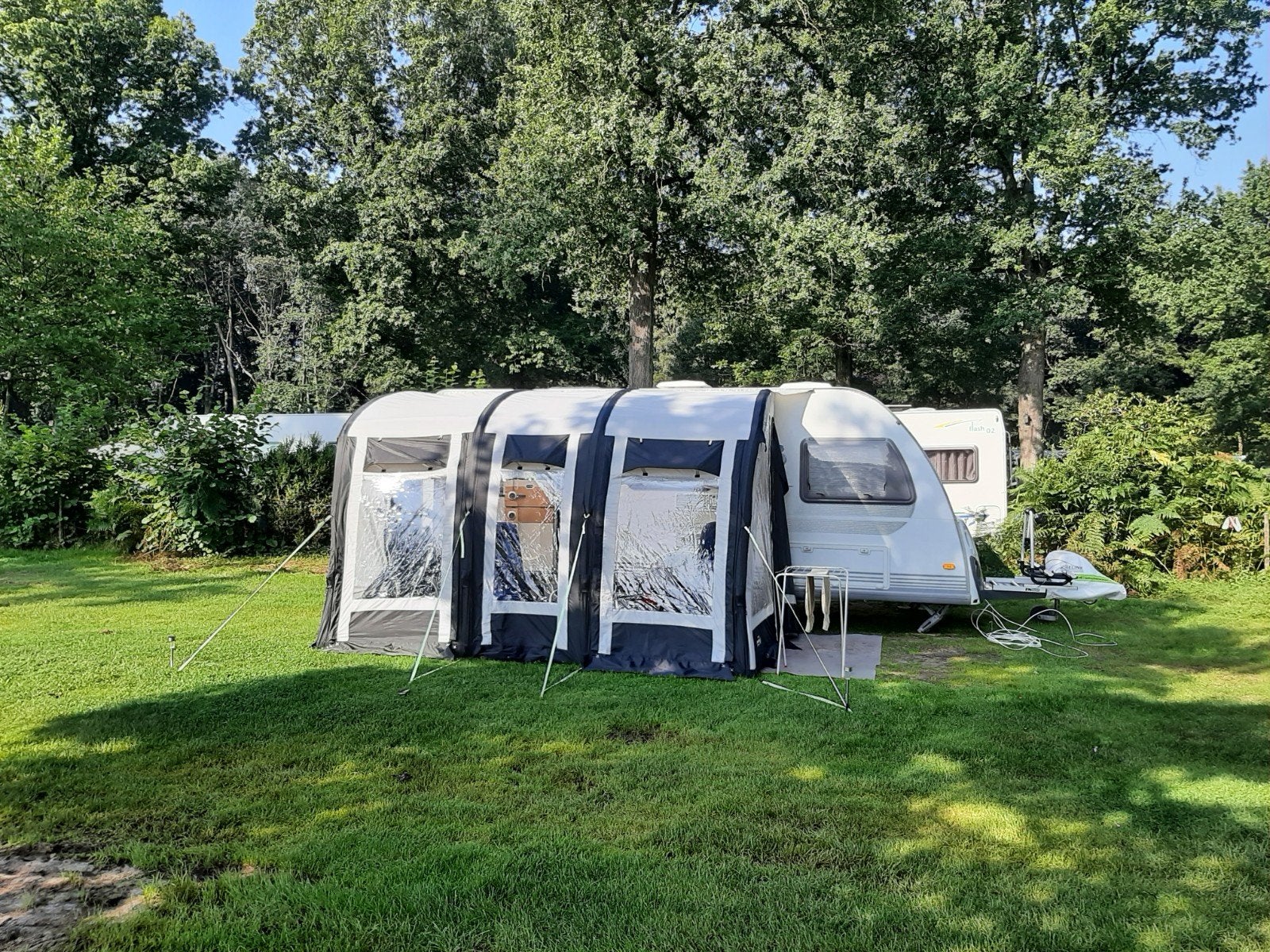 Te koop. Viera voortent. Opblaasbaar., Caravans en Kamperen, Particulier, Rondzit