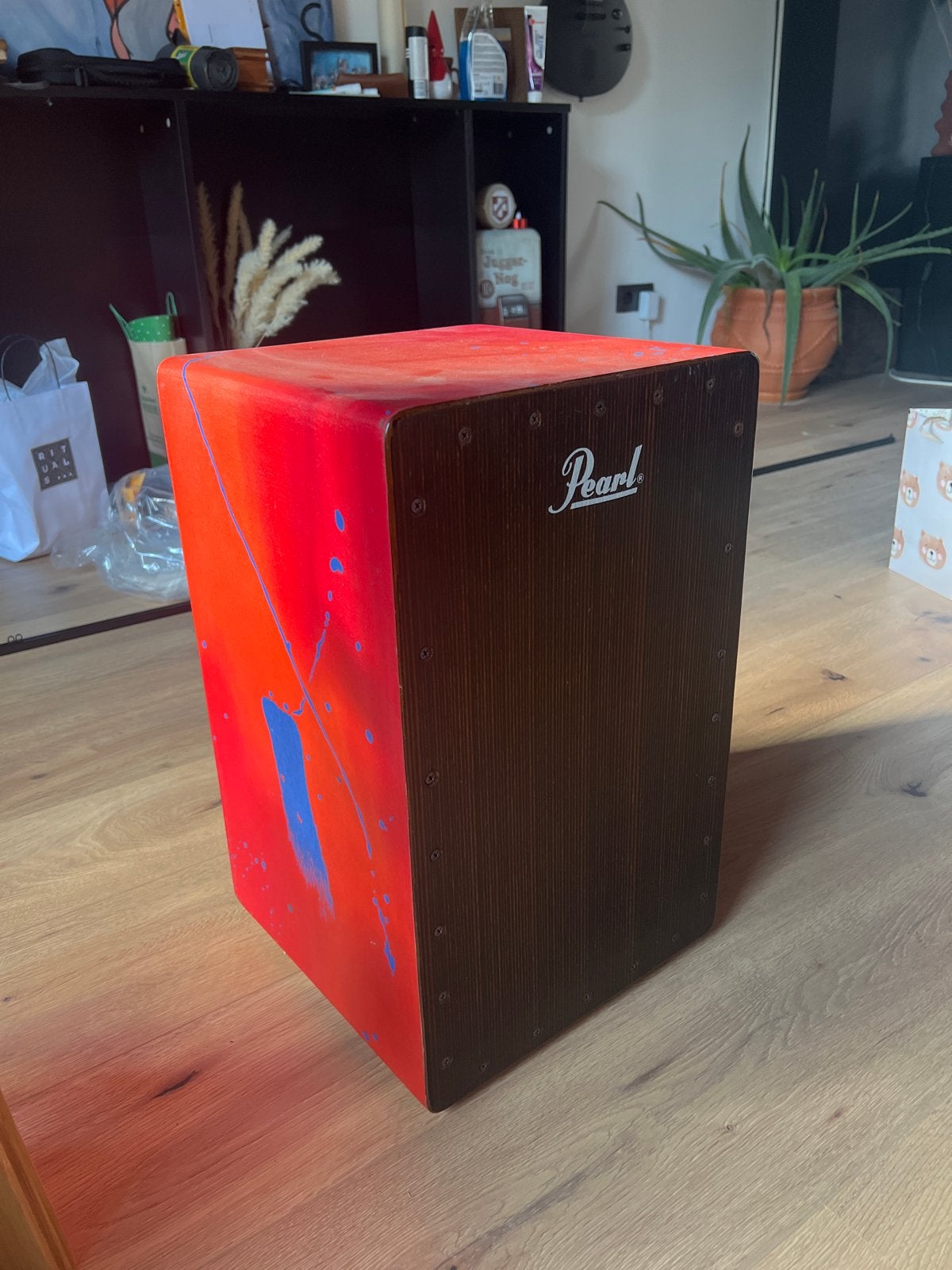 Pearl cajón.   Abstract Red Editie, Ophalen, Zo goed als nieuw, Pearl
