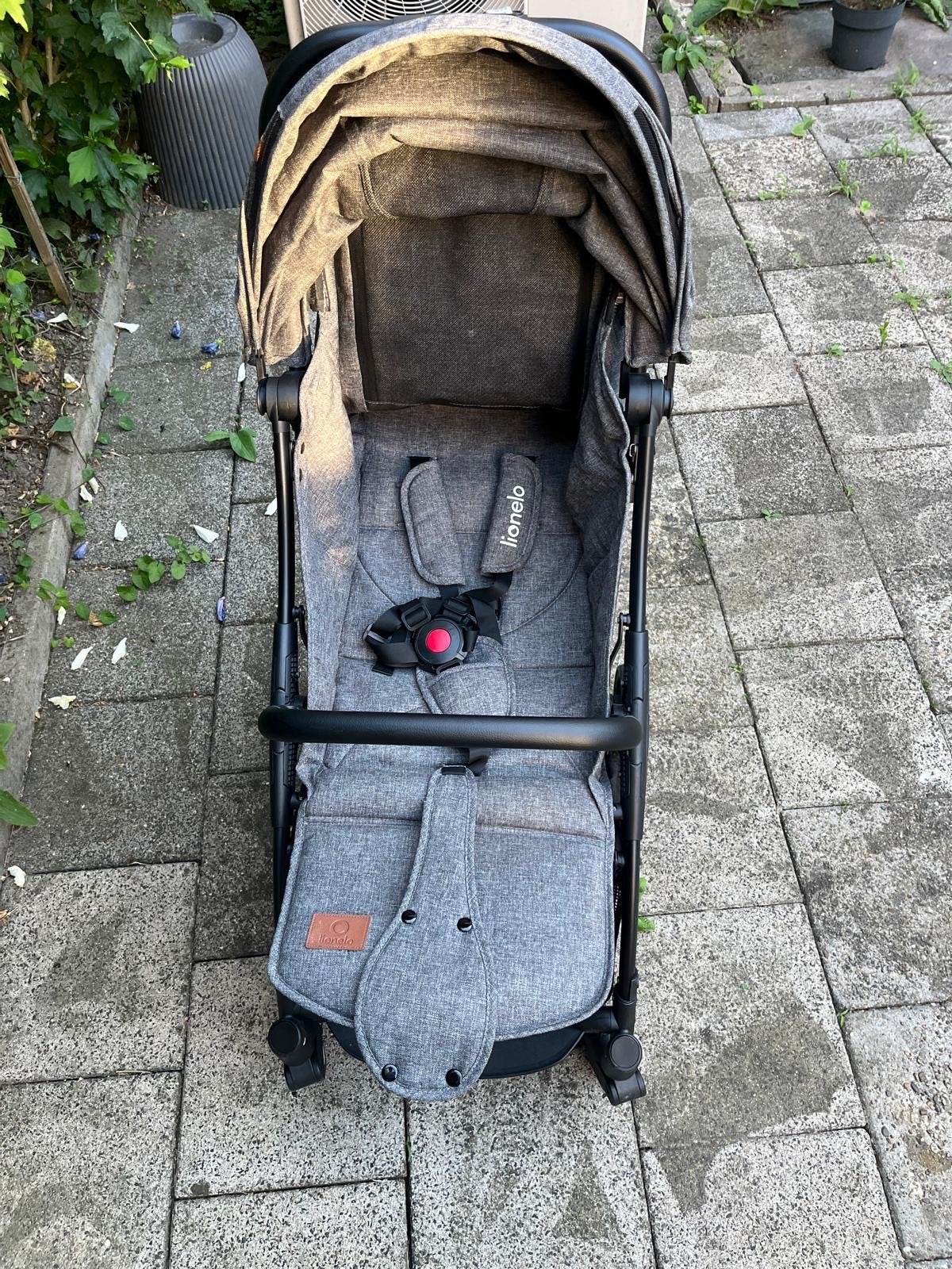 Lionelo Julie One Buggy met transporttas, bekerhouder en voe, Ophalen, Zo goed als nieuw, Kinderwagen, Overige merken