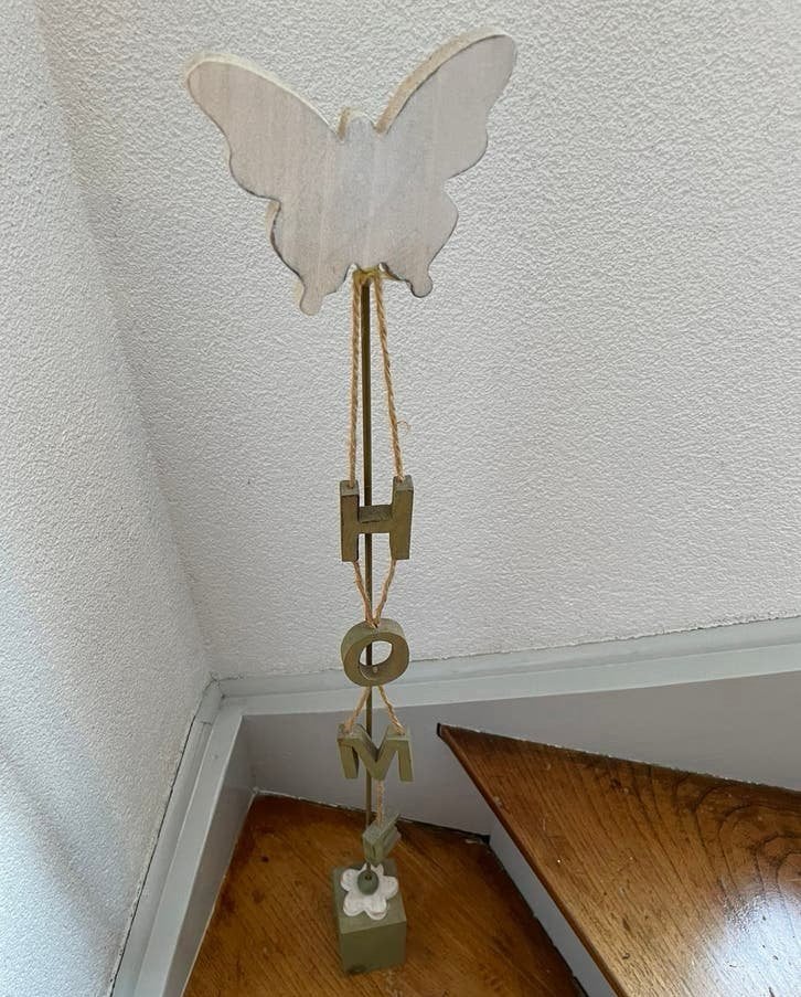 Decoratie pilaar ‘Home’ met vlinder, Huis en Inrichting, Ophalen of Verzenden