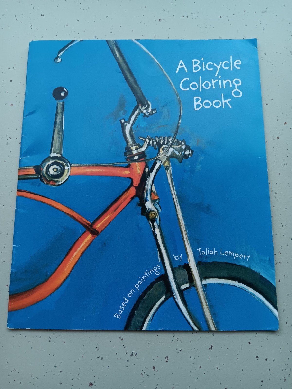 A bicycle coloring book - Taliah Lempert 2004, Fietsen en Brommers, Ophalen of Verzenden, Zo goed als nieuw
