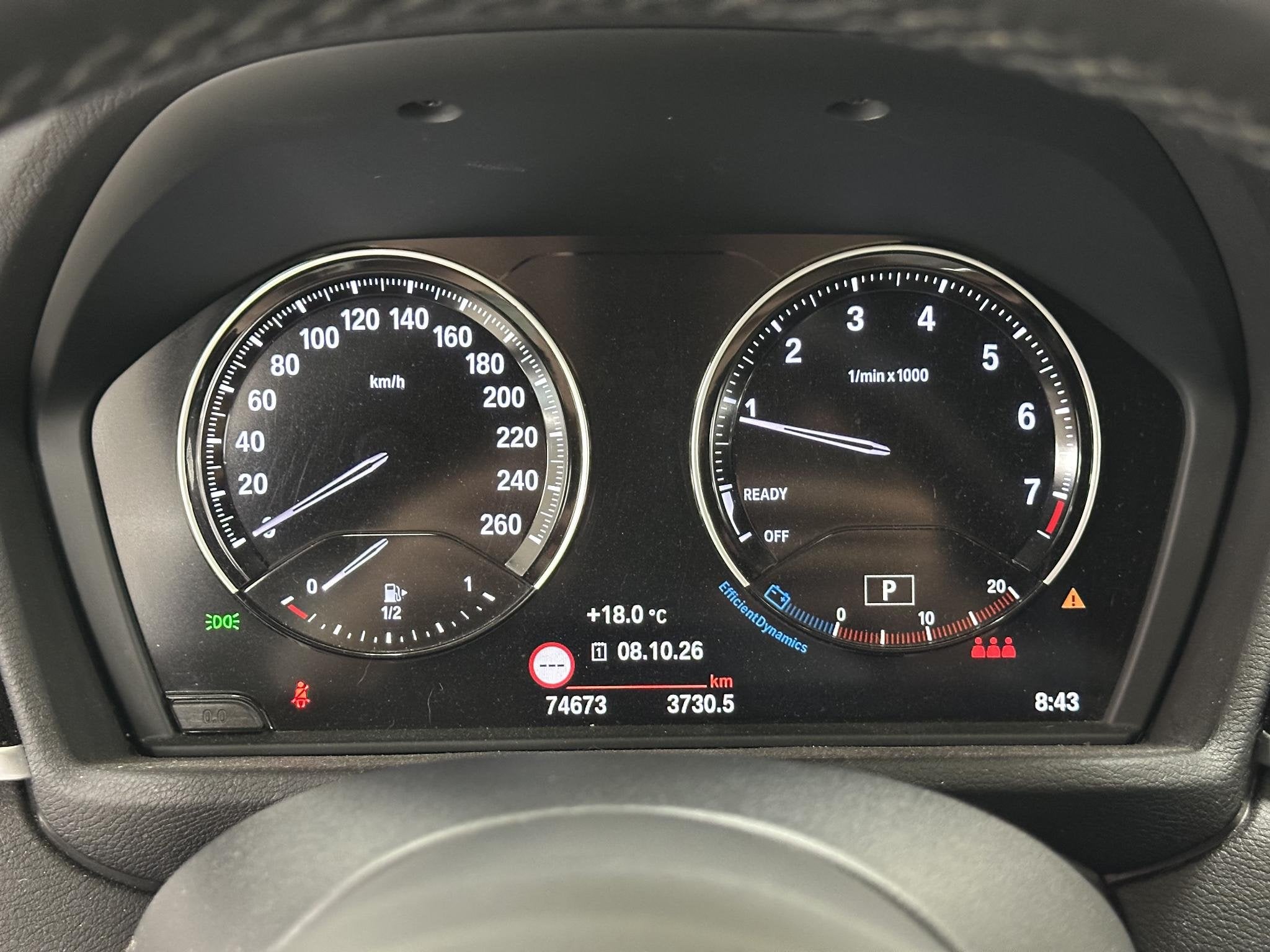 BMW X1 sDrive20i High Executive AFNEEMBARE TREKHAAK | STOELV, Auto's, 1998 cc, Met garantie (alle), Alcantara, Wit