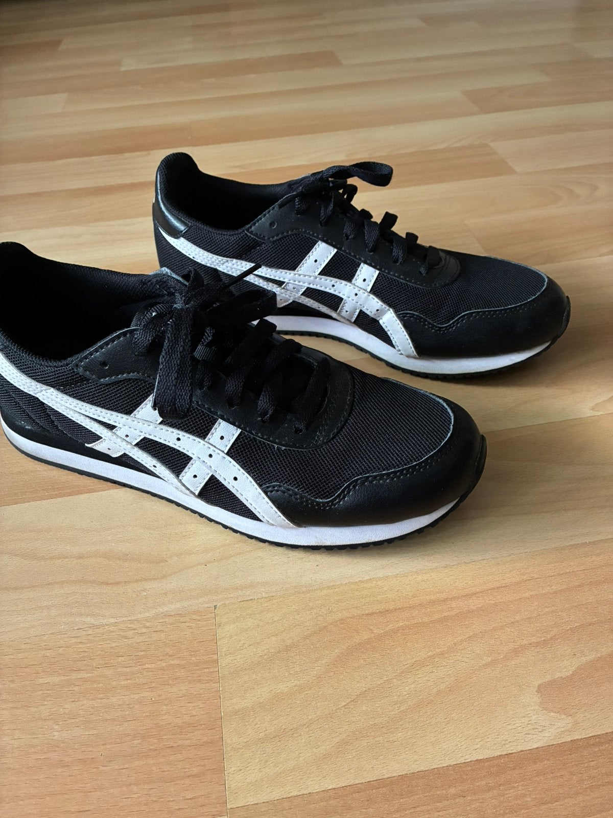 Sneakers Asics maat 42 zgan, Zwart, Ophalen of Verzenden, Sneakers of Gympen, Zo goed als nieuw