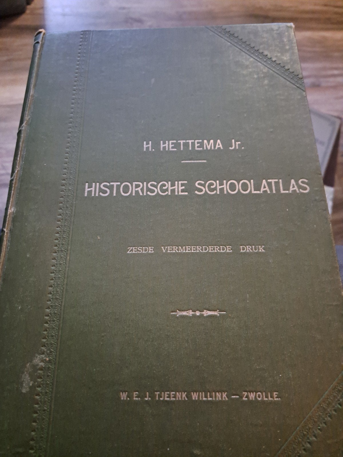 Historische Schoolatlas - H. Hettema Jr. (Zesde Druk), Boeken, Gelezen, Overige atlassen, Ophalen of Verzenden, 1800 tot 2000