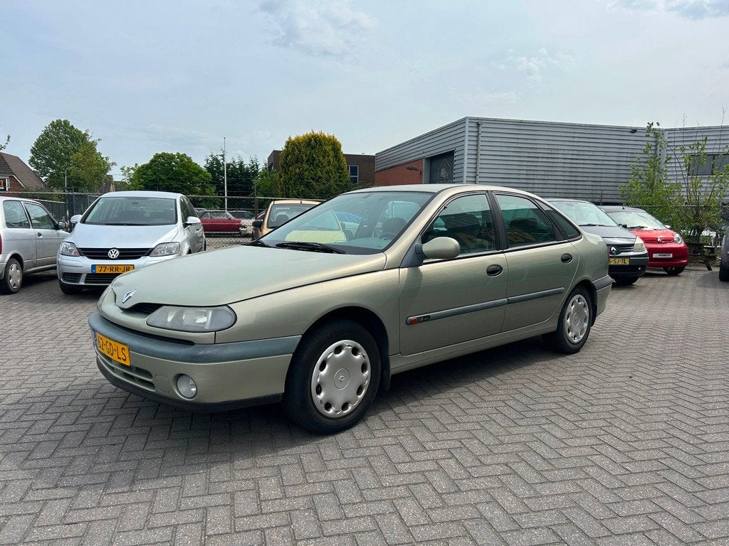 Renault Laguna 1.6-16V RTE | NAP |, Auto's, Renault, Laguna, Stof, Gebruikt, 4 cilinders