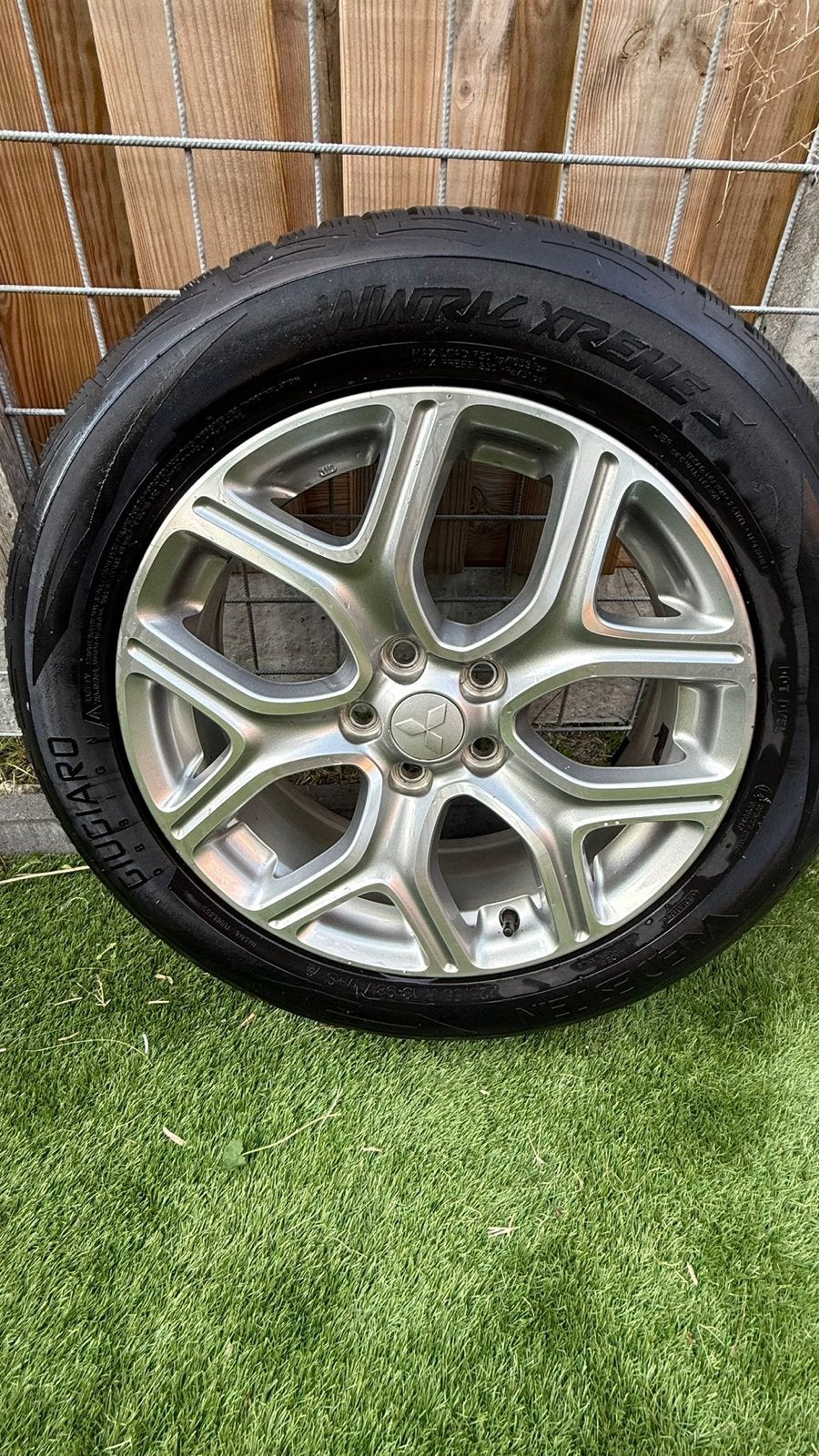 18 inch Mitsubishi Velgen met Vredestein Winterbanden, Auto-onderdelen, Banden en Velgen, Ophalen, 18 inch, Gebruikt, Banden en Velgen
