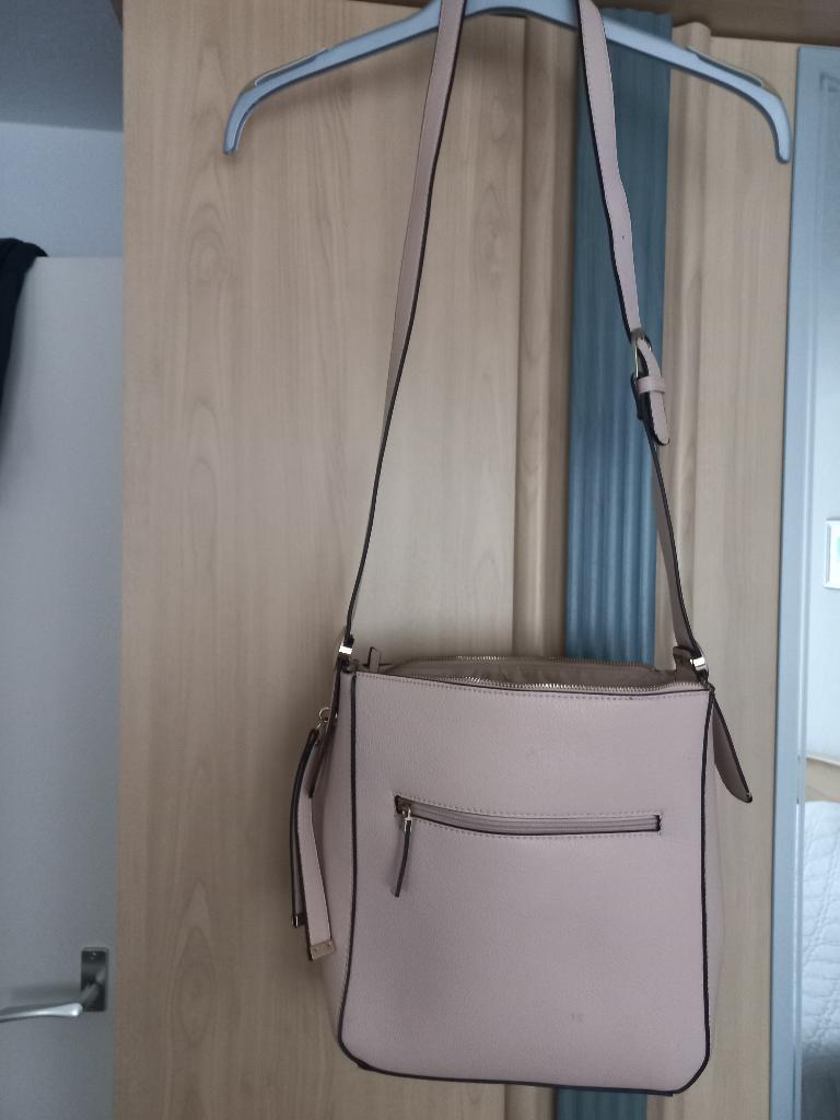 Carpisa luxe schoudertas creme kleur als nieuw, Ophalen, Zo goed als nieuw, Overige kleuren, Overige merken