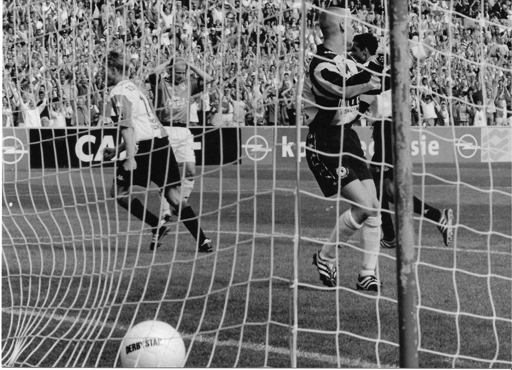 persfoto Piet Bouts 19-08-2002 Feyenoord - Sparta 2x, Verzamelen, Verzenden, Zo goed als nieuw, Feyenoord