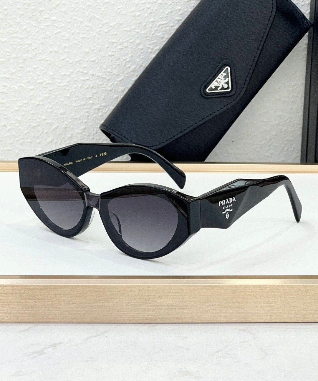 Prada PR 26ZS Symbole Geometric Zonnebril, Overige merken, Zonnebril, Zwart, Nieuw