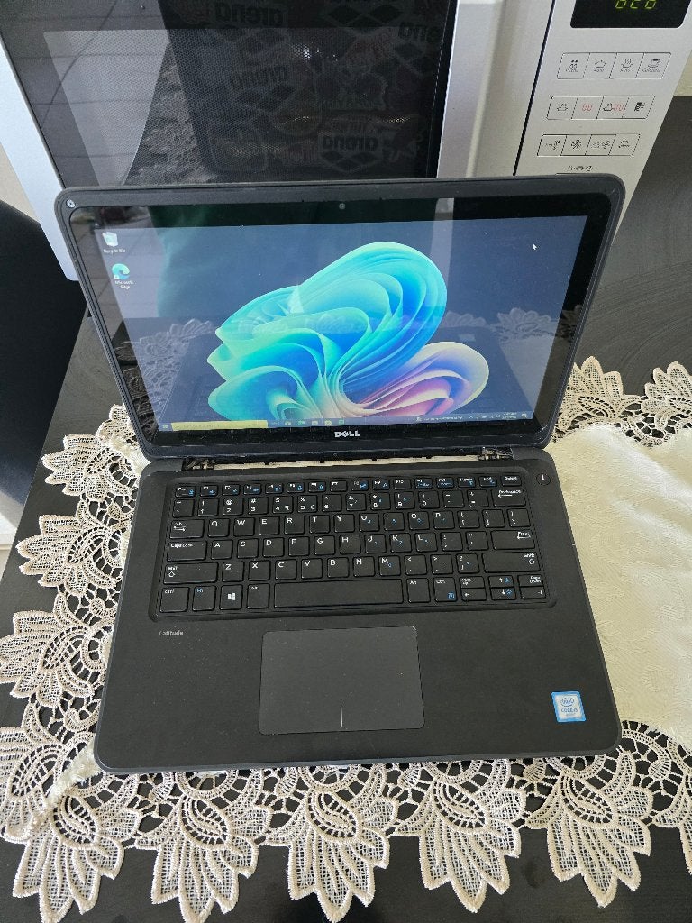 Dell Latitude 3380, Ophalen of Verzenden, 15 inch, 2 tot 3 Ghz, SSD