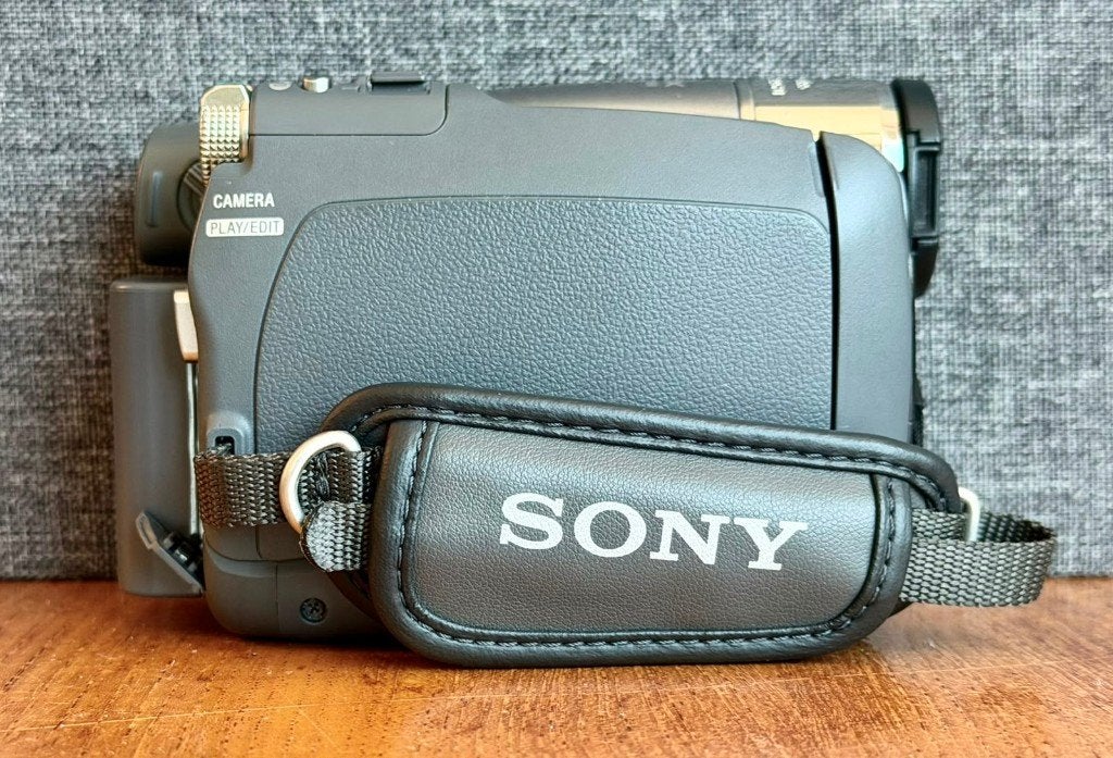 SONY DCR-HC23E MiniDV, NightShot Plus, FireWire, GETEST!, Audio, Tv en Foto, Videocamera's Digitaal, Mini dv, 20x of meer, Ophalen of Verzenden