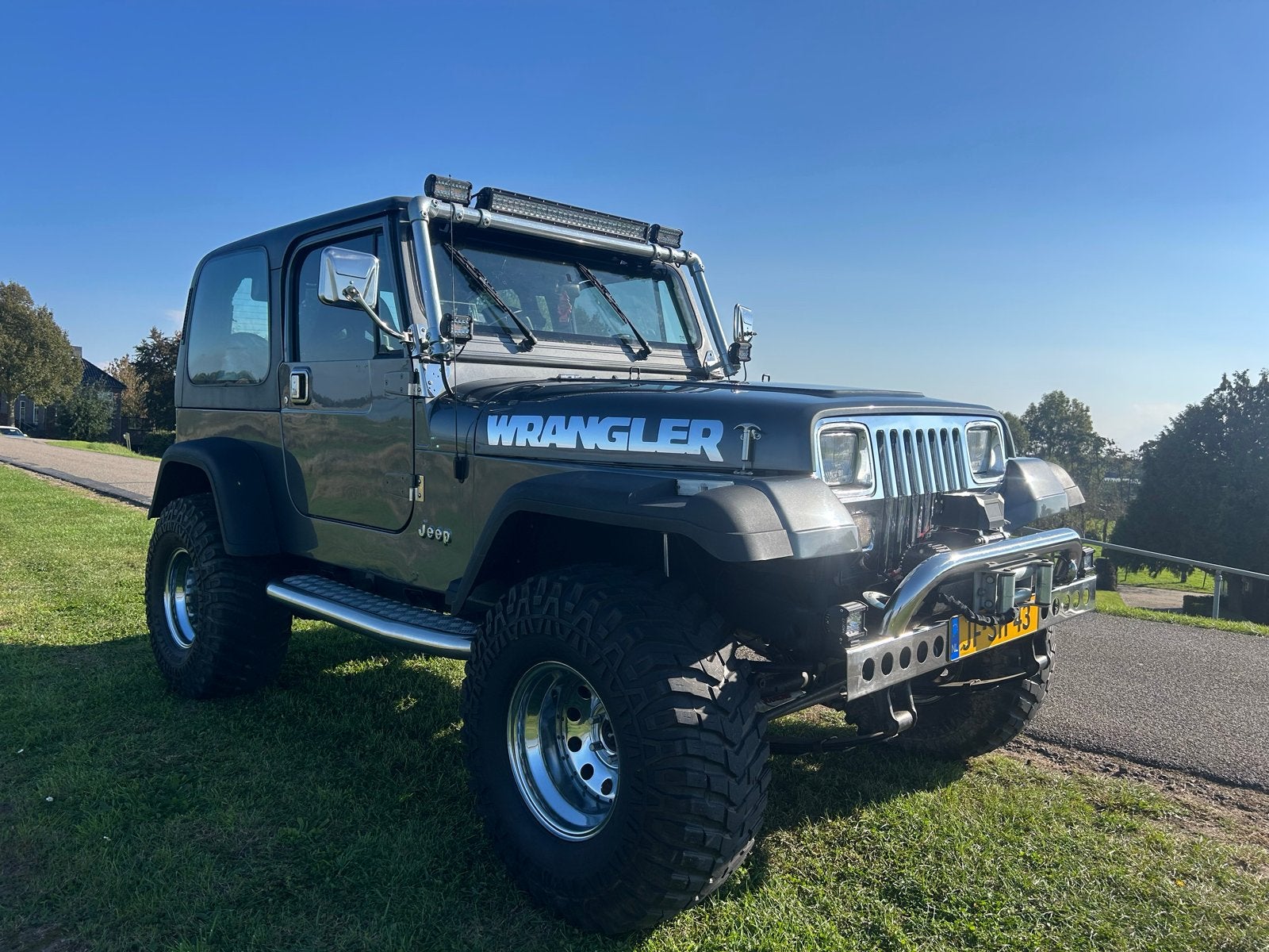Jeep wrangler 6 cilinder 4,2 liter jongtimer!, foto 3