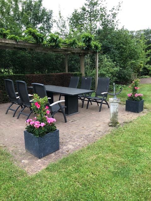 Zwarte granieten tuintafel – massief natuursteen, Tuin en Terras, Tuintafels, Ophalen, Gebruikt, Rechthoekig, Overige materialen