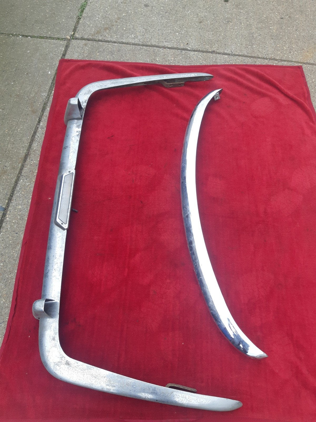 2 CHROME OLDTIMER BUMPERS...BIEDEN, Ophalen of Verzenden
