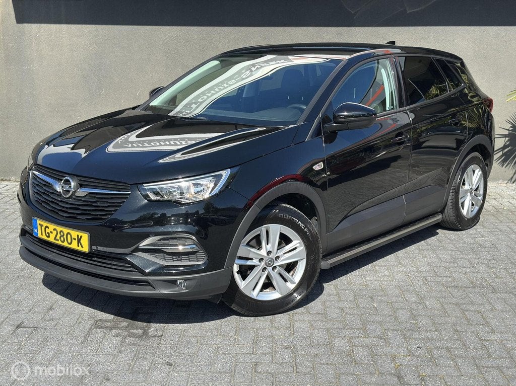 Opel Grandland X 1.2 Turbo Edition|CarPlay|Trekhaak|Cruise, Voorwielaandrijving, 1350 kg, Gebruikt, Euro 6
