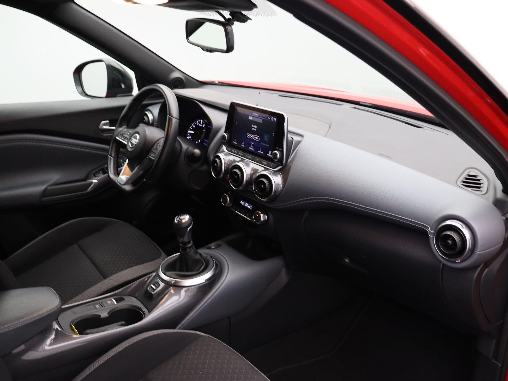 Foto 5 van Nissan Juke 1.0 DIG-T N-Connecta | Trekhaak | Apple Carplay