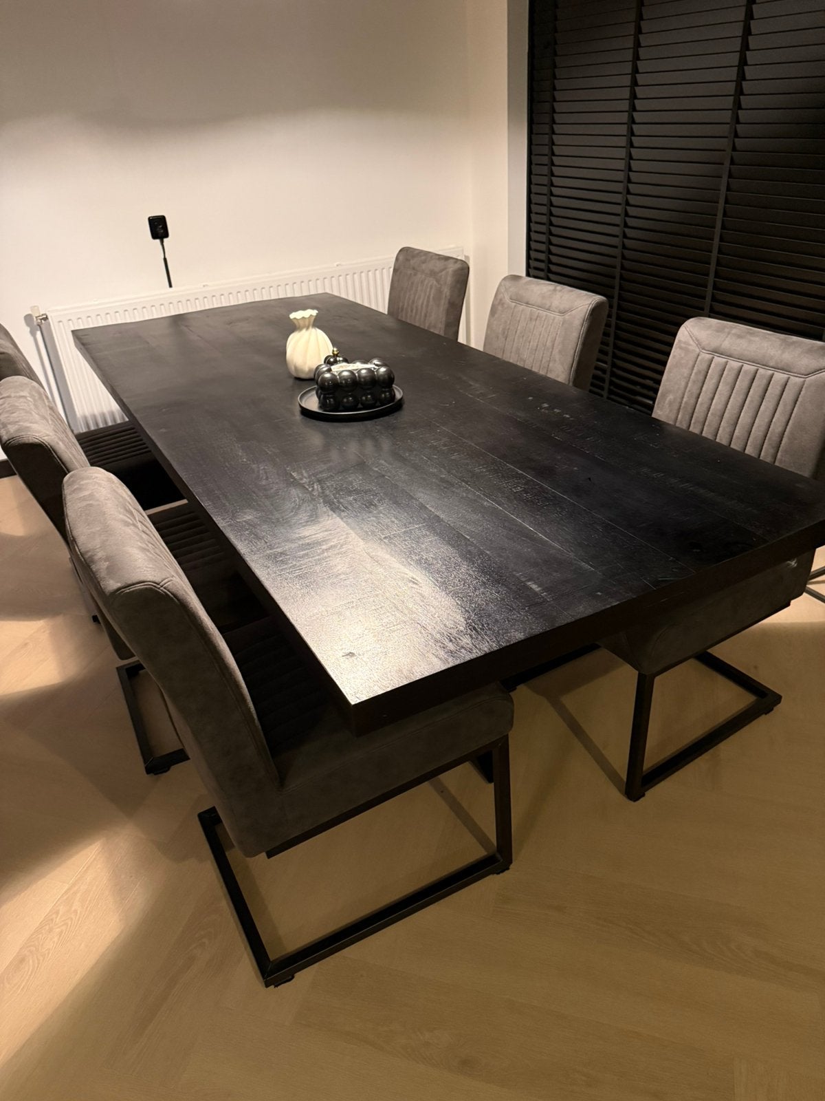 Eettafel met stoelen, Ophalen, Zo goed als nieuw, 6 tot 8 stoelen