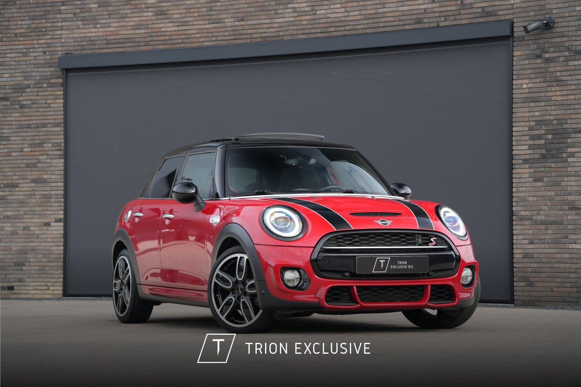 MINI Cooper S 2.0 5-Deurs Knightsbridge | H&K | JCW Uitlaat, 1998 cc, Gebruikt, Bedrijf, Onderhoudsboekje