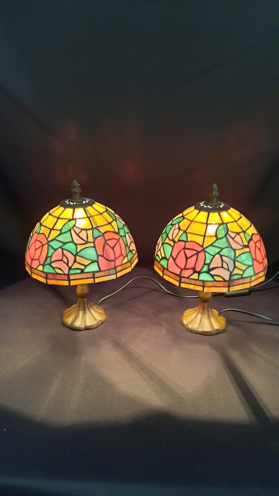 Twee kleine tiffany tafellampen, lees de beschrijving, E14 (klein), Ophalen of Verzenden, Zo goed als nieuw, Meerkleurig