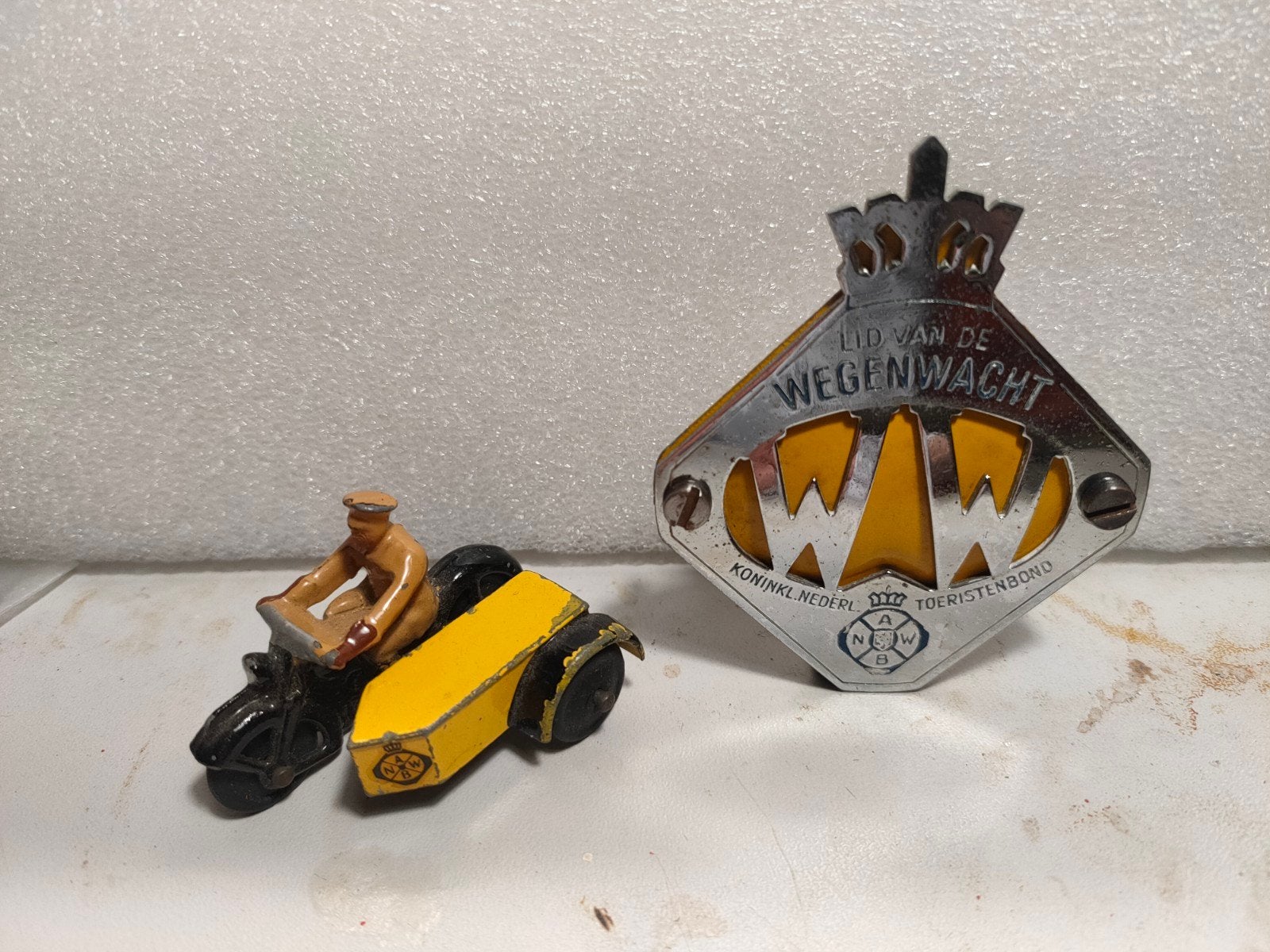 WEGENWACHT  Motor  DINKY -  + WW plaatje  -1 :50 -, Ophalen of Verzenden, Gebruikt, Overige typen, Dinky Toys