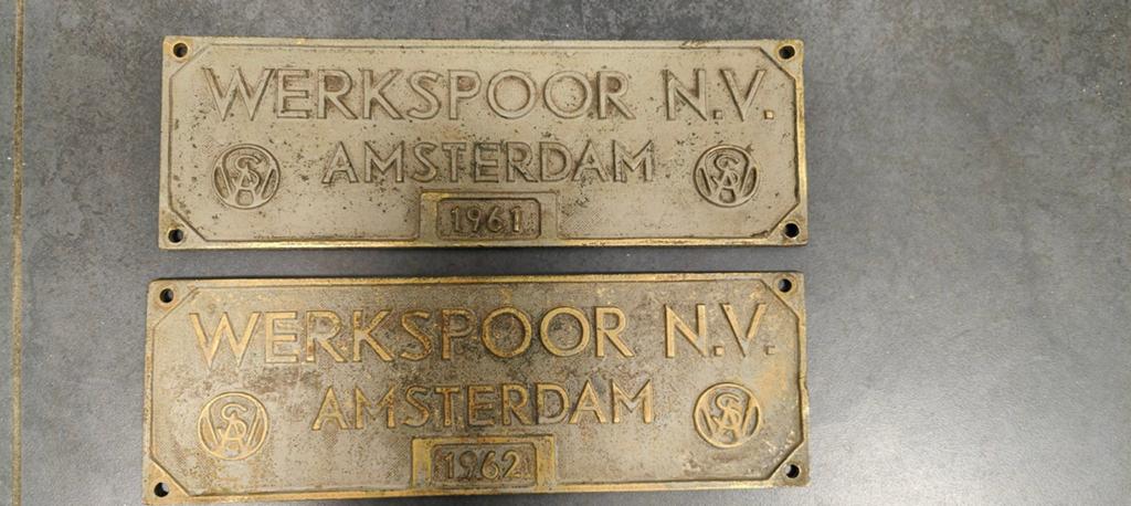 Te koop messing bordjes Werkspoor Amsterdam, Overige merken, Gelijkstroom of Wisselstroom, Brug, Tunnel of Gebouw, Ophalen of Verzenden