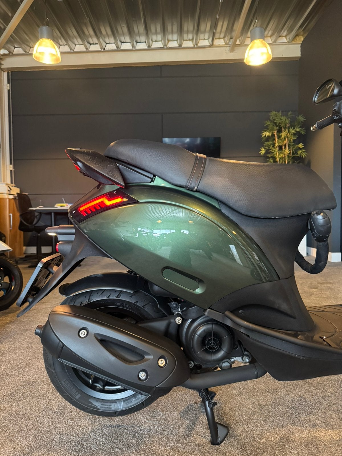Piaggio Zip 50S | Custom | 2023 | Weinig km | Full option, Fietsen en Brommers, Scooters | Overige merken, Ophalen of Verzenden