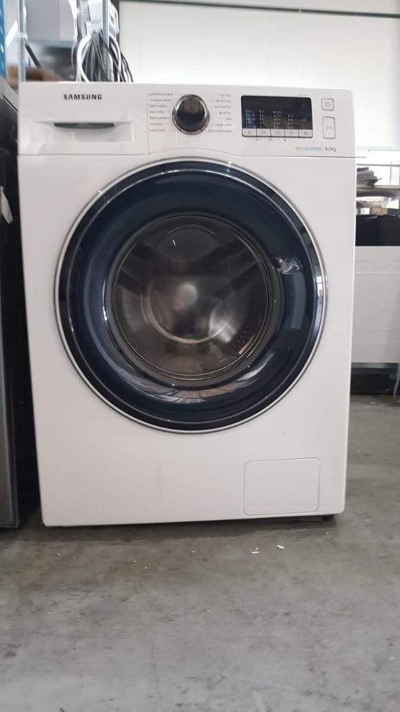 Foto 5 van bank met koelkast fornuis wasmachine