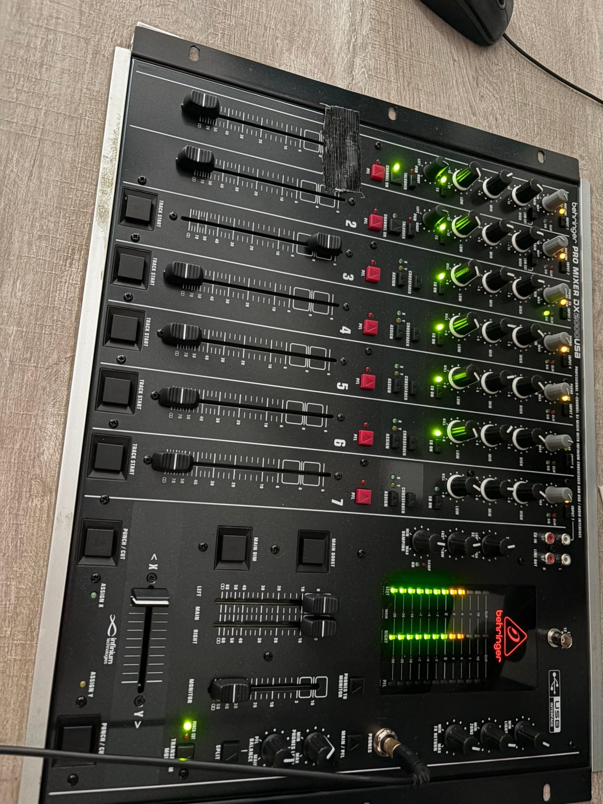 Tekoop  behringer usb dx2000usb, Muziek en Instrumenten, Mengpanelen, Ophalen of Verzenden, Zo goed als nieuw