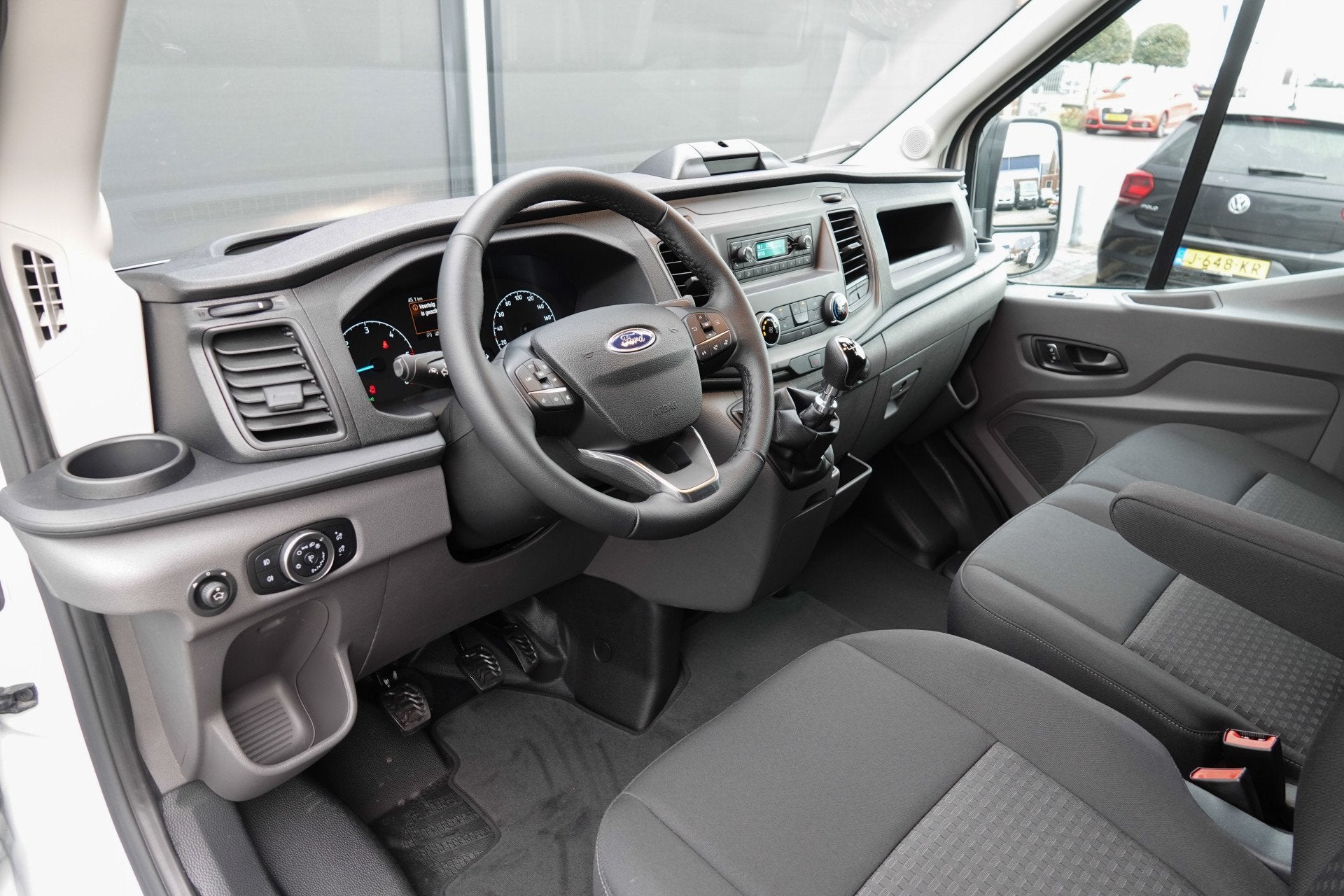 Ford Transit L3H2 2.0Tdci 130PK | Trend 350 | Frozen White, Voorwielaandrijving, Stof, Zwart, 4 cilinders