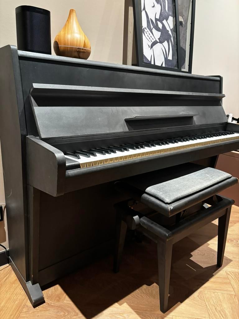 August Förster akademik 100 piano, Muziek en Instrumenten, Piano's, Ophalen of Verzenden, Gebruikt, Zwart, Piano