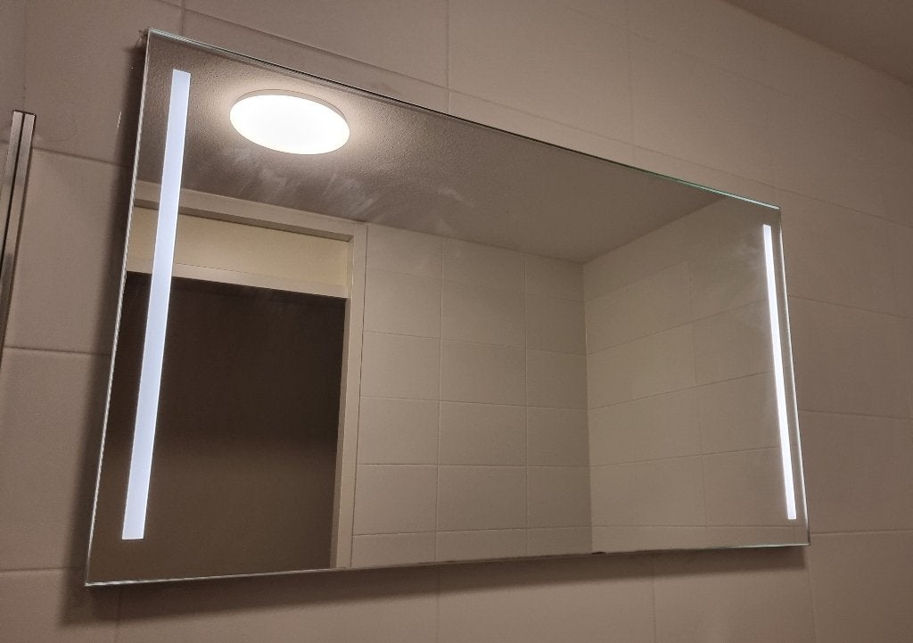 Badkamerspiegel met verlichting 120x70, Huis en Inrichting, Ophalen, Gebruikt, 100 tot 125 cm, Minder dan 100 cm