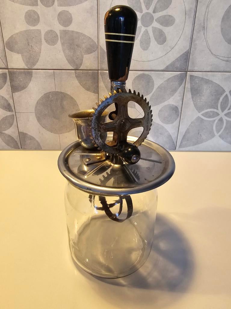 Antieke mayonaise mixer / slagroomklopper USA 1923 €25, Antiek en Kunst, Antiek | Keukenbenodigdheden, Ophalen of Verzenden