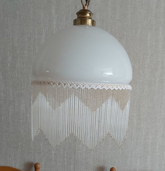 Grote lampenkap met kralen., Ophalen