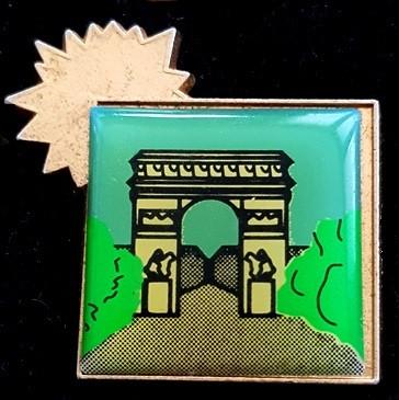 Paris- Arc de Triomphe pin- vierkant met zon, Verzamelen, Speldjes, Pins en Buttons, Verzenden, Nieuw, Stad of Land, Speldje of Pin