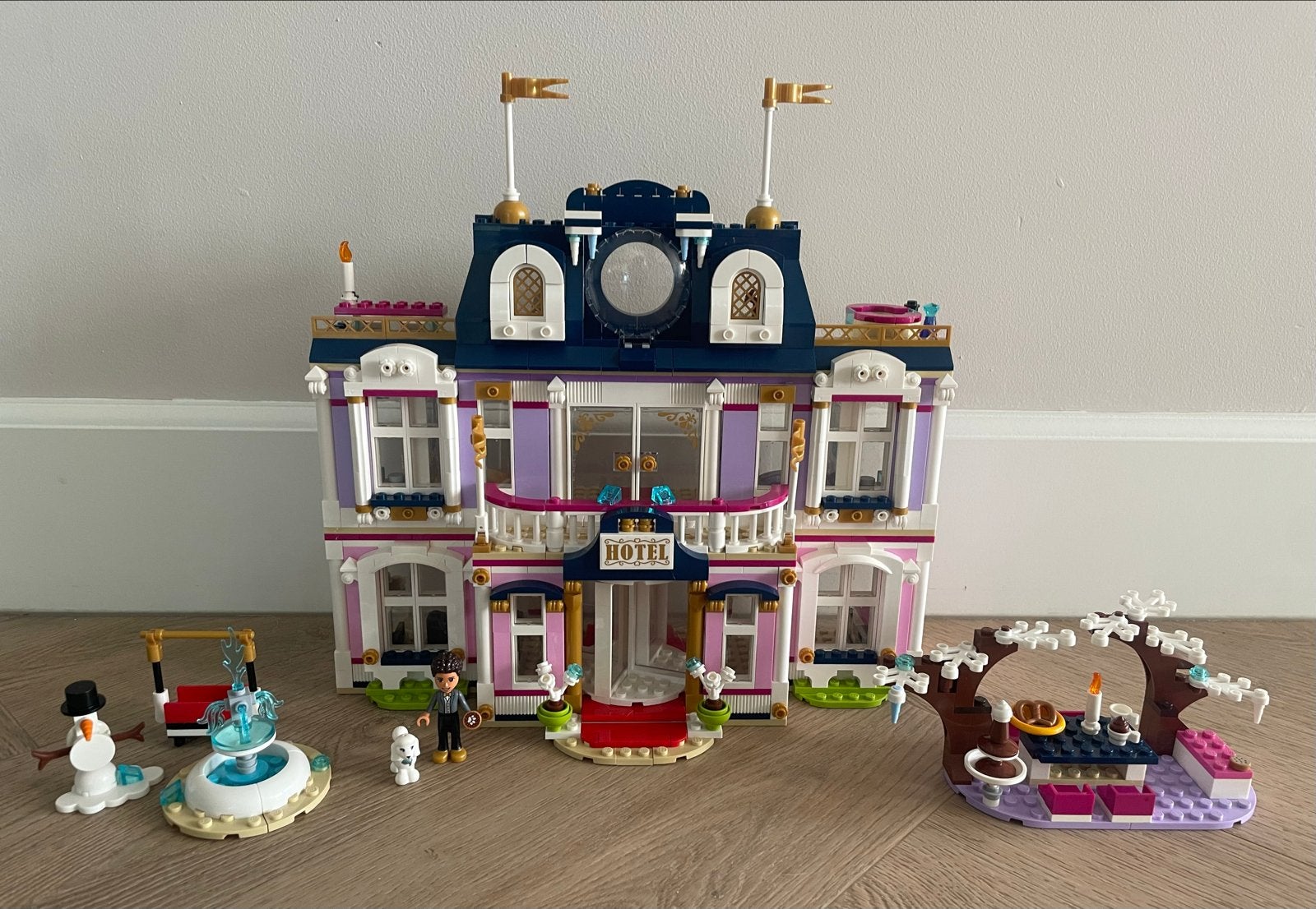 LEGO Friends Grand Hotel Heartlake City 41684, Lego, Friends, Ophalen of Verzenden, Zo goed als nieuw