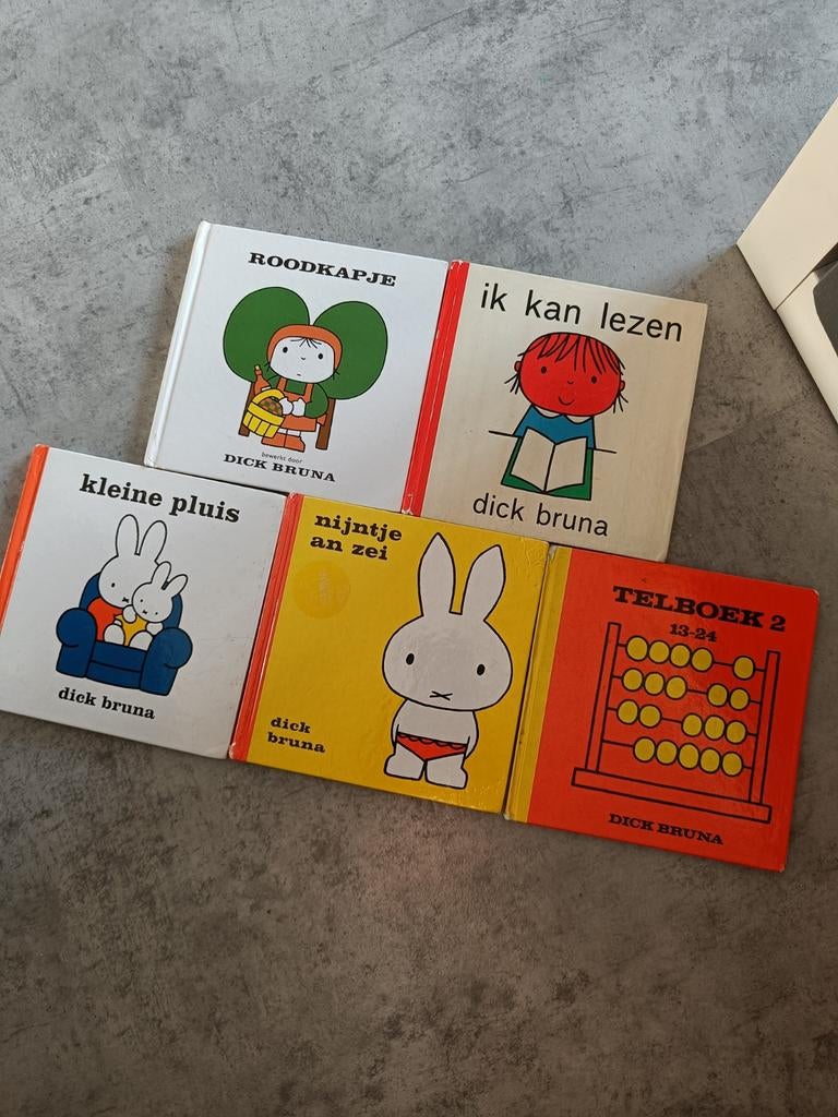 5 nijntje boekjes, Dick Bruna, Ophalen of Verzenden, Gelezen, 1 tot 2 jaar
