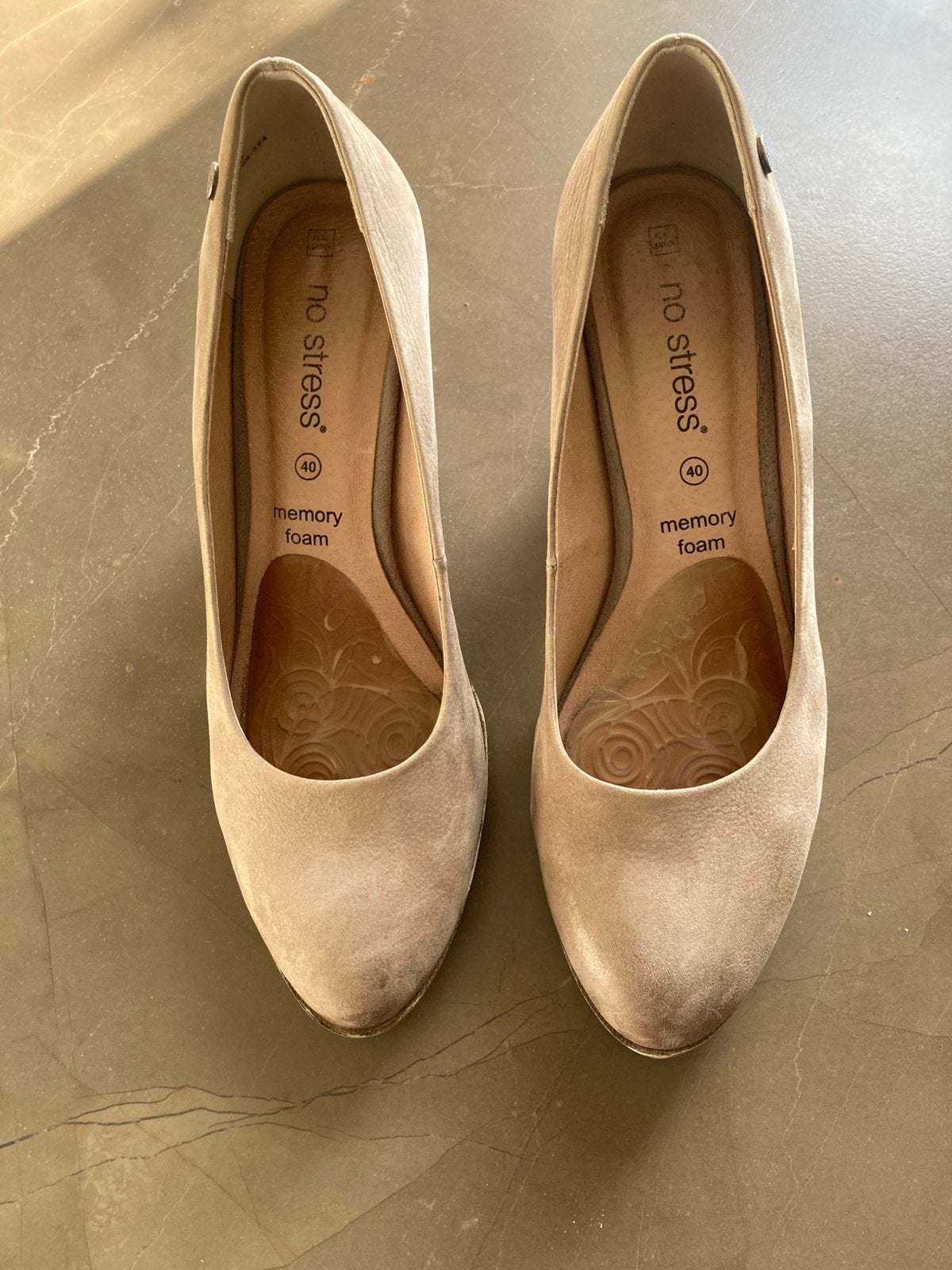 No Stress pumps maat 40, Kleding | Dames, Pumps, Beige, Ophalen of Verzenden, Zo goed als nieuw