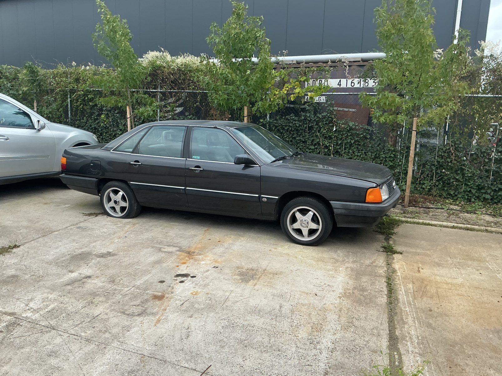 Onderdelen voor een Audi 100 maar kan ook compleet, Ophalen, Audi